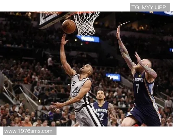 2017年NBA季后赛马刺与灰熊激烈对决回顾及精彩瞬间分析